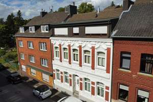 Charmantes Zweifamilienhaus mit Ausbaureserve und Garten – ideal für Anleger & Eigennutzer – Die vollständige Adresse der Immobilie erhältst du vom Anbieter., 52222 Stolberg (Rheinland) – Vorschaubild 1
