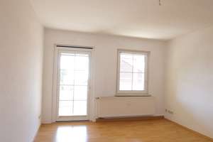 2-Raum-Wohnung mit Balkon – Mittelweg 20, 7381 Pößneck – Vorschaubild 2