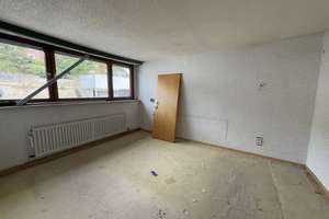 Charmantes Zweifamilienhaus mit Ausbaureserve und Garten – ideal für Anleger & Eigennutzer – Die vollständige Adresse der Immobilie erhältst du vom Anbieter., 52222 Stolberg (Rheinland) – Vorschaubild 27