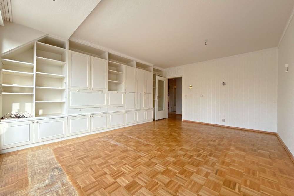 gemütliche 3 Zi. DG-Wohnung in Hamburg Rissen: 74 m² mit Südwest-Loggia & Garage in familiärer Lage, Hamburg – Bild 4
