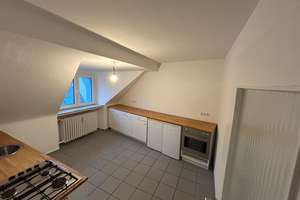 67qm 2,5 Zimmer Dachgeschosswohnung mit Küche in Köln Lindenthal Uninähe – Die vollständige Adresse der Immobilie erhältst du vom Anbieter., 50935 Lindenthal (Ortsteil), Köln – Vorschaubild 4