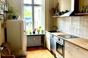 Kreuzberg trifft Neukölln: Lichtdurchflutete 2-Zimmer-Altbauwohnung am Park (ab sofort) – Lucy-Lameck-Straße 7, 12049 Neukölln (Ortsteil), Berlin – Vorschaubild 2