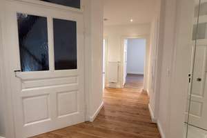Wunderschöner Altbau mit 4 Zimmer in ruhiger Lage