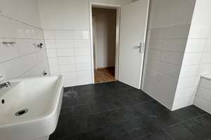 Vermietete, renovierte 2,5- Raum ETW in DU- Hüttenheim, Rosenbergstr. 14 ! Provisionsfrei ! – Rosenbergstraße 14, 47259 Hüttenheim, Duisburg – Vorschaubild 16