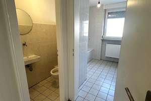 Gepflegte, renovierte 4-Zimmer-Wohnung in zentraler Lage von Heilbronn-Böckingen – Die vollständige Adresse der Immobilie erhältst du vom Anbieter., 74080 Böckingen, Heilbronn – Vorschaubild 21