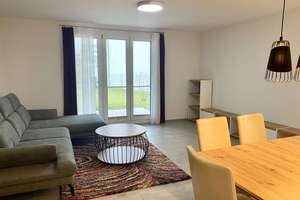 Hochwertig eingerichtete 2,5 Zimmer-EG-WHG - sofort bezugsfrei!