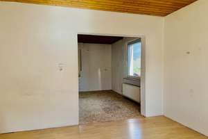 Doppelhaushälfte mit Potential, Garten und Carport – Die vollständige Adresse der Immobilie erhältst du vom Anbieter., 63571 Gelnhausen – Vorschaubild 8