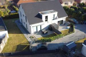 Moderne Doppelhaushälfte im Herzen von Quickborn – Die vollständige Adresse der Immobilie erhältst du vom Anbieter., 25451 Quickborn – Vorschaubild 2