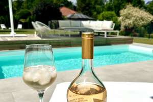 Luxuriöses Anwesen mit Pool und großem Garten an der Aubinger Lohe – Die vollständige Adresse der Immobilie erhältst du vom Anbieter., 81249 Lochhausen, München – Vorschaubild 3