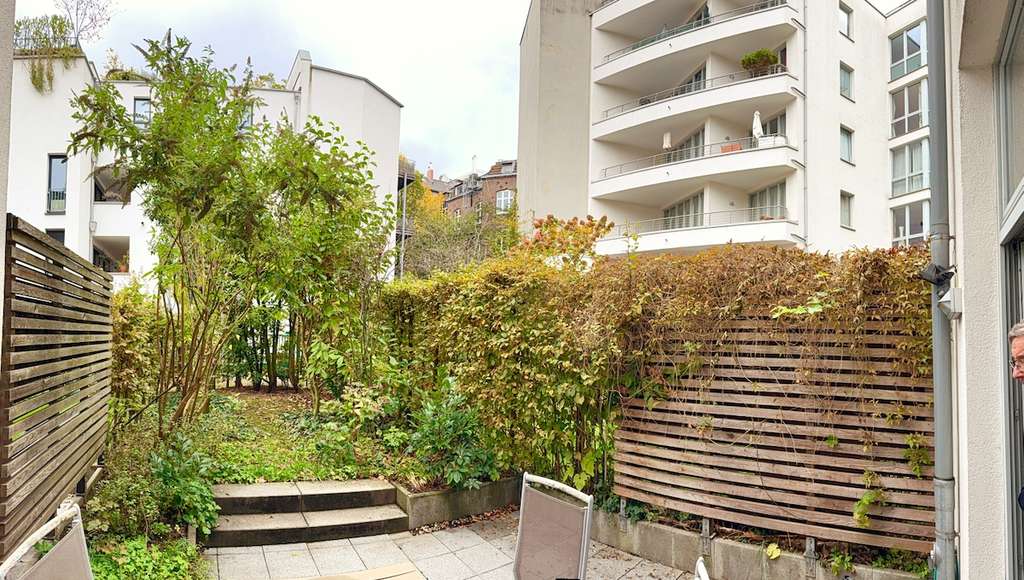 Modernes Stadthaus mit Terrasse, Garten und TG-Platz in ruhiger, zentraler Lage in Köln Agnesviertel