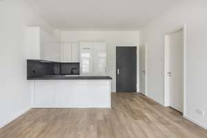 Neubau 2-Zimmer-Wohnung mit Balkon im Grünen