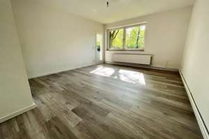 Attraktive 3-Zimmer-EG-Wohnung mit Balkon**frisch renoviert – Grimmstraße 26, 45883 Heßler, Gelsenkirchen – Vorschaubild 1