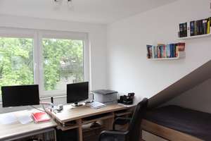 Moderne, gut geschnittene 3-Zimmer-Dachgeschosswohnung mit EBK und eigenem Parkplatz – 40589 Holthausen, Düsseldorf – Vorschaubild 14