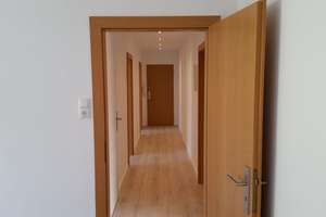 Attraktive 4-Zimmer-Wohnung in ruhiger Wohnlage von Hochzoll – Karwendelstraße 37, 86163 Hochzoll-Nord, Augsburg – Vorschaubild 2
