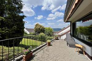 freistehendes Einfamilienhaus mit Einliegerwohnung, Garten 
und 2 Garagen in Trier-Heiligkreuz  – Die vollständige Adresse der Immobilie erhältst du vom Anbieter., 54295 Heiligkreuz, Trier – Vorschaubild 4