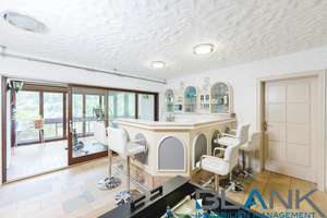 Exklusive Villa in Massivbauweise – mit Wellnessbereich, Aufzug und großzügigem Raumkonzept ! – Die vollständige Adresse der Immobilie erhältst du vom Anbieter., 75323 Bad Wildbad – Vorschaubild 28