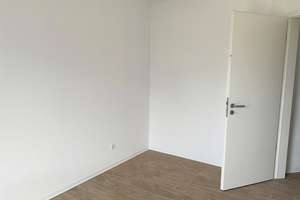 Wohnen auf 2 Ebenen° 5 Zimmer-Maisonette + Balkon, modernes Bad mit Wanne und Dusche, Gäste-WC – 33604 Mitte, Bielefeld – Vorschaubild 16
