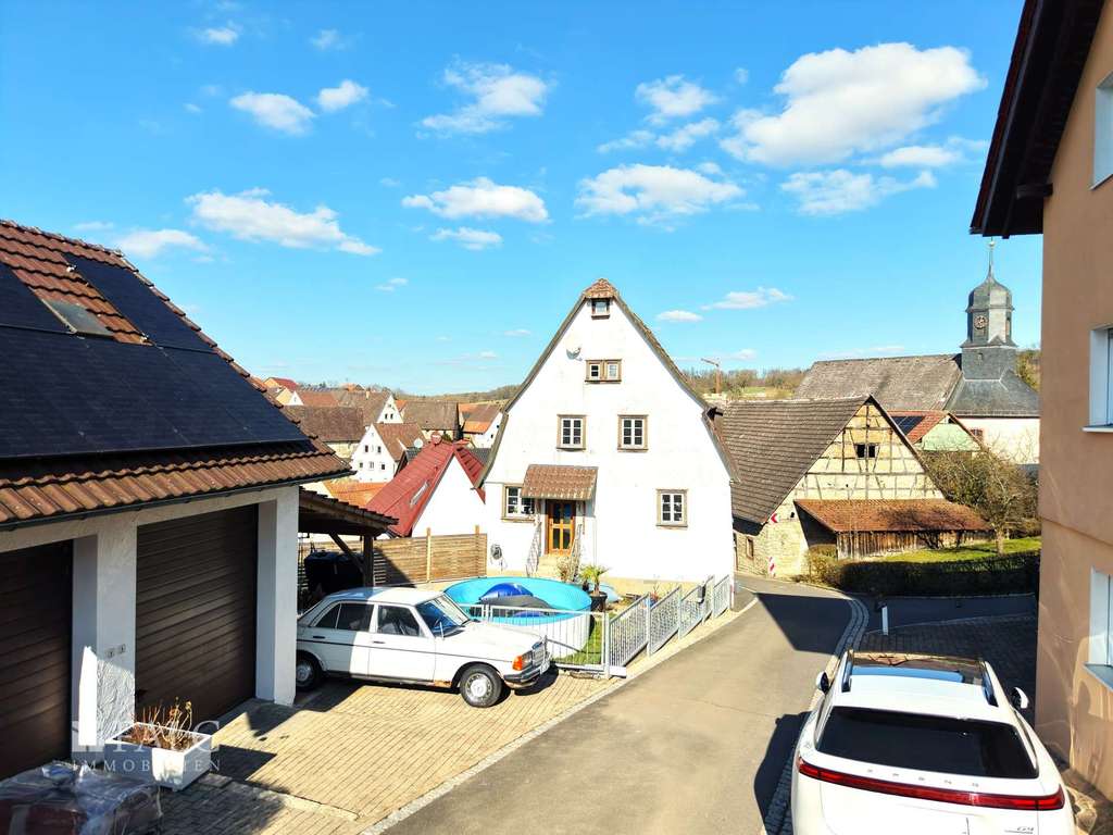 Immobilie in Ravenstein - Familienfreundliches Einfamilienhaus mit großzügigem Raumangebot - FALC Immobilien HN - Bild 2