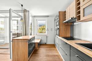 Stilvoll wohnen zwischen Mitte & Kreuzberg – mit Balkon und begehbarem Ankleidezimmer – 10179 Mitte (Ortsteil), Berlin – Vorschaubild 7