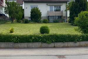 Älteres Einfamilienhaus - leerstehend 