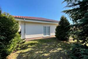 EFH im Bungalowstil in Mahlsdorf-Süd zu verkaufen – Die vollständige Adresse der Immobilie erhältst du vom Anbieter., 12623 Mahlsdorf, Berlin – Vorschaubild 2