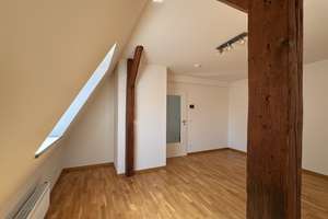 Wohnen mit Charakter: 2-Zimmer-Dachgeschosswohnung am Wittelsbacher Park – Die vollständige Adresse der Immobilie erhältst du vom Anbieter., 86159 Antonsviertel, Augsburg – Vorschaubild 8