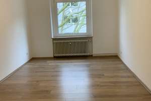 Helle 4-Zimmer-Wohnung mit Balkon in der oberen Elberfelder Südstadt – Die vollständige Adresse der Immobilie erhältst du vom Anbieter., 42119 Elberfeld, Wuppertal – Vorschaubild 16