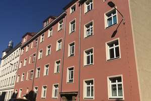 sanierte und ruhig gelegene 2-Raumwohnung mit Einbauküche