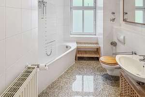 Property thumbnail 9