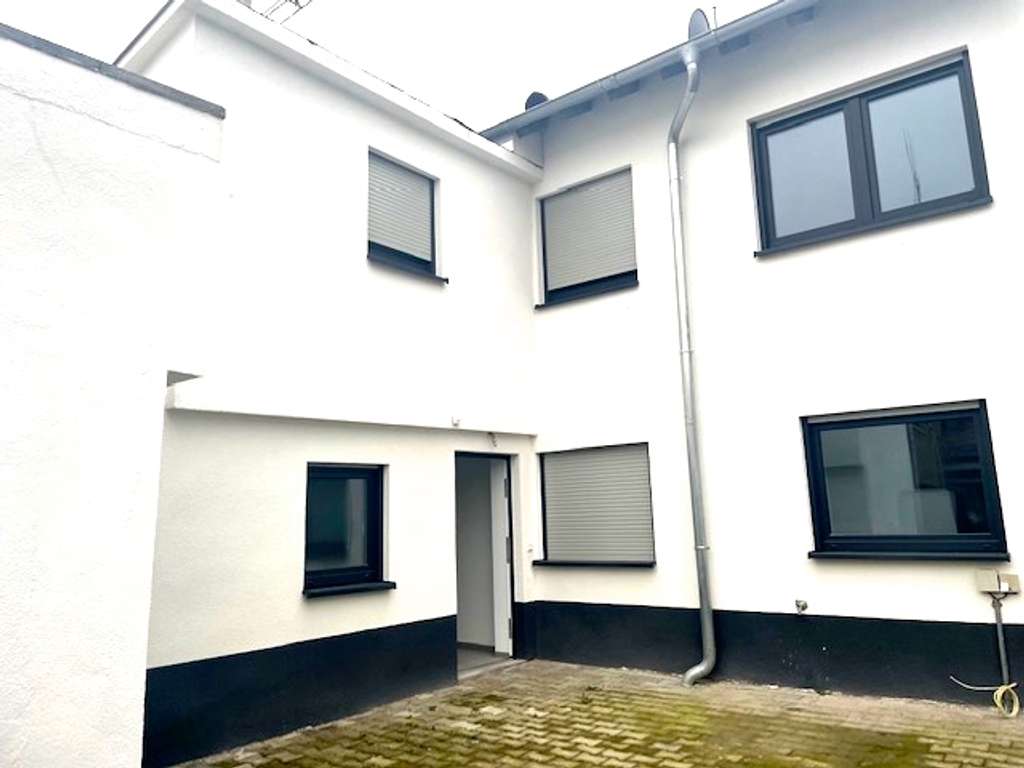 Immobilie in Osthofen - NEU- Zwei Familienhaus in 67574 Osthofen / Saniert 2021 - Bild 2