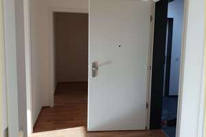 München/Ramersdorf - lichtdurchflutete 3-Zi.-Whg. im 4. OG mit zwei Dachterrassen – Ottobrunner Str. 35, 81737 Ramersdorf, München – Vorschaubild 2