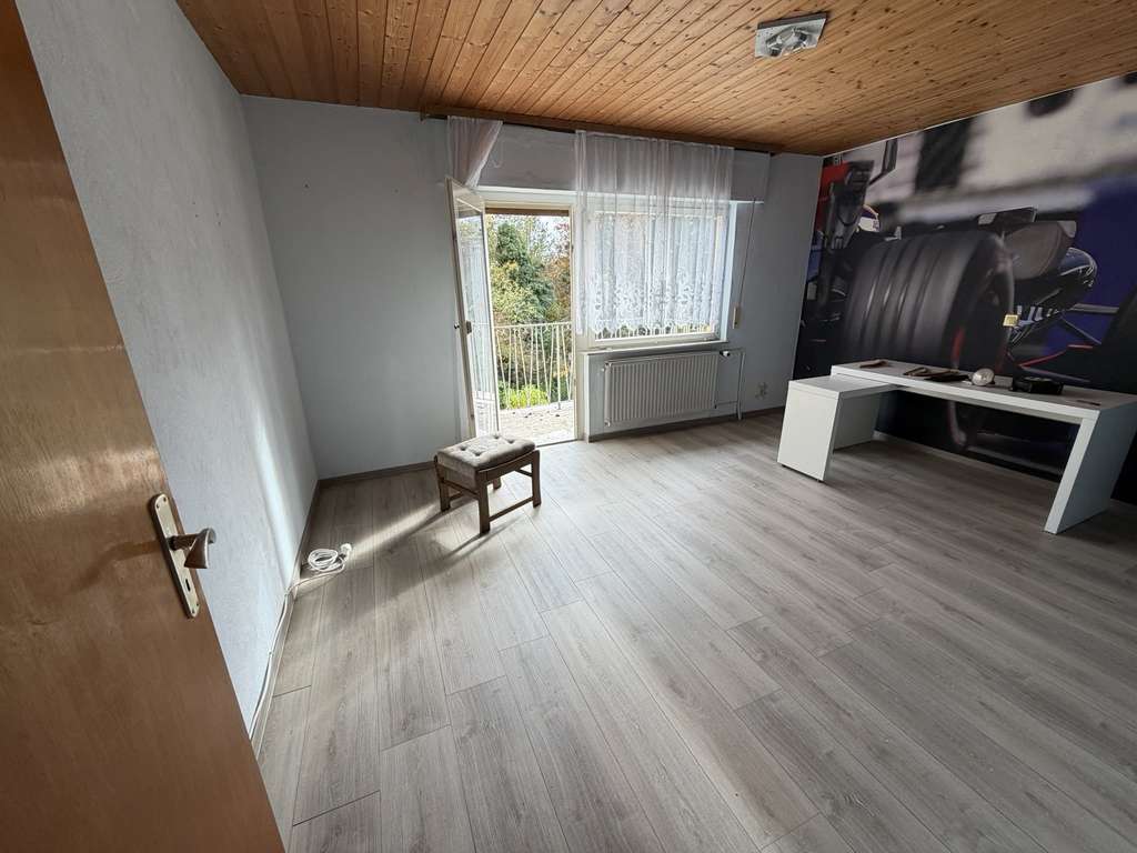 Immobilie in Armsheim - Renovierungsbedürftiges Einfamilienhaus in guter Lage von Armsheim - Bild 3