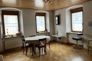 Familienschatz in der Stadt – Die vollständige Adresse der Immobilie erhältst du vom Anbieter., 95615 Marktredwitz – Vorschaubild 2