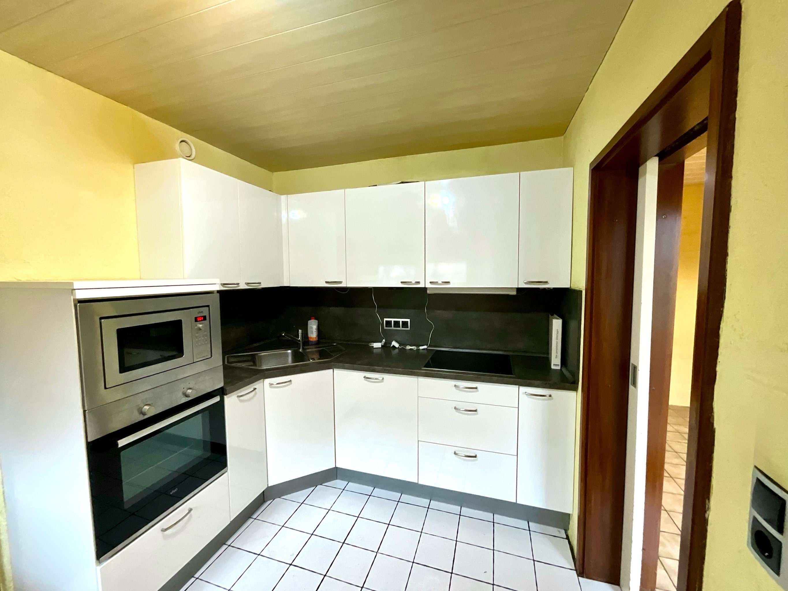 Familienfreundliche 4-Zimmer-Wohnung mit durchdachter Raumaufteilung, Ludwigshafen am Rhein – Bild 4