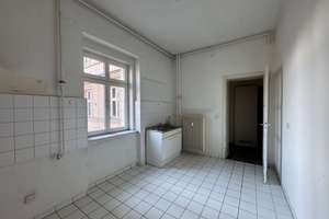 Wohnen im Kulturdenkmal: Renovierungsbedürftige Wohnung | 3 große Zi | 91 m² – Die vollständige Adresse der Immobilie erhältst du vom Anbieter., 10243 Friedrichshain, Berlin – Vorschaubild 11