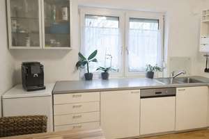 Komfortables Wohnambiente mit Balkon und Blick ins Grüne – Die vollständige Adresse der Immobilie erhältst du vom Anbieter., 86156 Kriegshaber, Augsburg – Vorschaubild 3