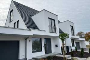 Neubau - großzügige Architekten-Doppelhaushälfte in gehobener Bauweise/Ausstattung mit ELW – Dillingen an der Donau (Kreis) – Vorschaubild 3