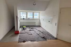Leverkusen Manfort Helle, freundliche Dachgeschosswohnung – Kunstfeldstrasse 4, 51377 Manfort, Leverkusen – Vorschaubild 4