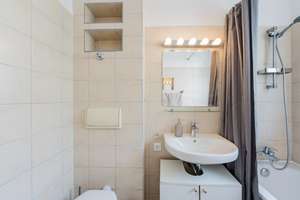 From 16.08 - Bright 2-Bedroom Apartment with Balcony near Preußenpark – Die vollständige Adresse der Immobilie erhältst du vom Anbieter., 10707 Wilmersdorf, Berlin – Vorschaubild 27