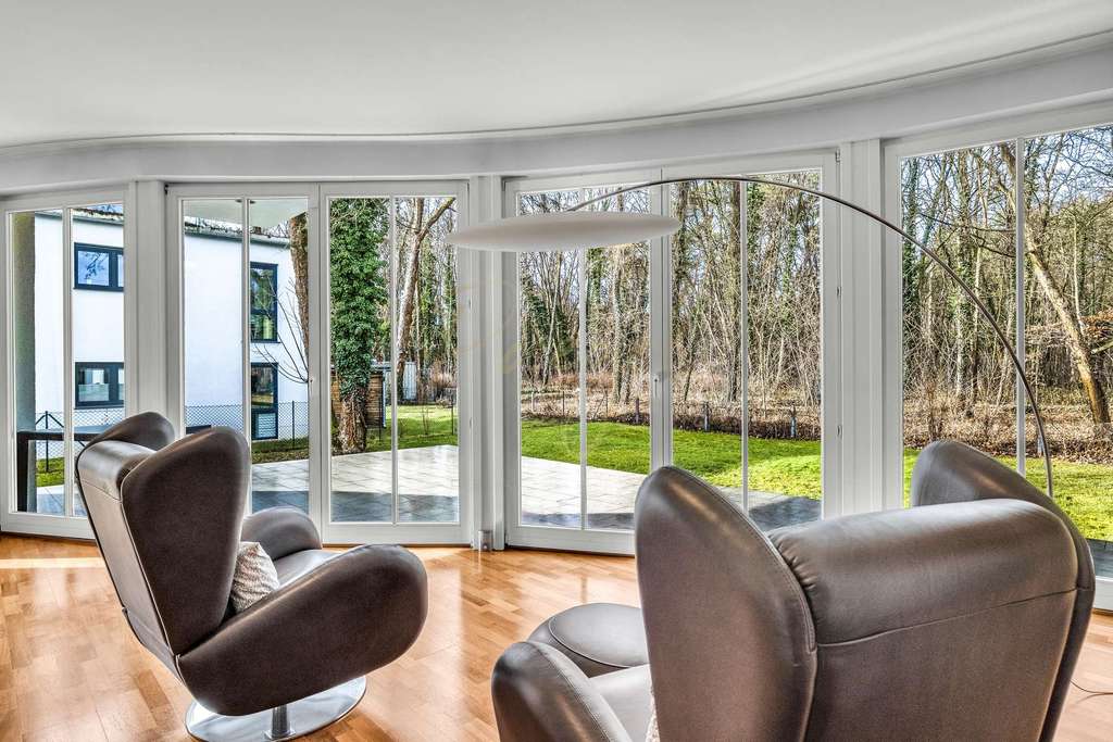 Immobilie in Bad Saarow - Wohnen auf höchstem Niveau: Exklusive Villa mit Einliegerwohnung in Seenähe! - Bild 1