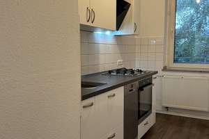 Renovierte Wohnung im 2. OG mit Küche