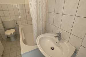 Ideal für Studenten & Pendler (m/w/d). Appartement 34m² mit Küche inkl. EBK und modernem Wannenbad. – Nathrather Straße xx, 42327 Vohwinkel, Wuppertal – Vorschaubild 11