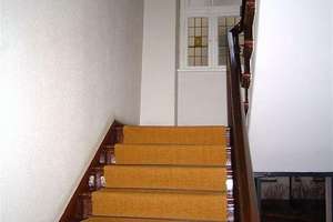 - Nähe U9-Güntzelstr./ Schöne ruhige Altbauwohnung für Selbstnutzer oder Anleger -