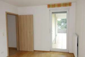 Helle 4-Zimmer-Wohnung mit Balkon und Tiefgarage  – Heinestraße 61, 64295 Darmstadt-West, Darmstadt – Vorschaubild 3