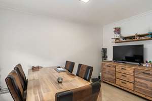 Bremen - Gröpelingen | Modernisiertes Reihenhaus mit riesigem Platzangebot und 2 Garagen – Die vollständige Adresse der Immobilie erhältst du vom Anbieter., 28237 Lindenhof, Bremen – Vorschaubild 6