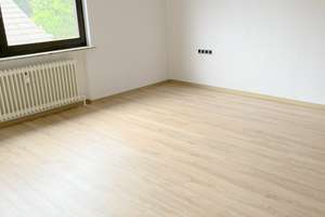 Großzügig Wohnen mit Aussicht und Ruhe - was will man mehr? – Die vollständige Adresse der Immobilie erhältst du vom Anbieter., 70569 Kaltental, Stuttgart – Vorschaubild 8
