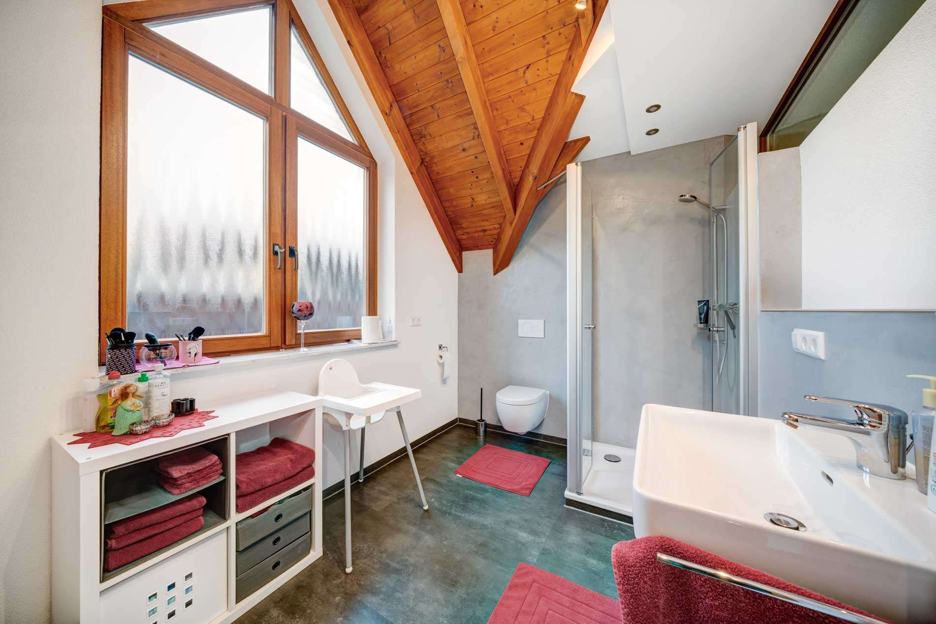 Immobilie in Salem - Attraktives 3-Familienhaus (Mehrgenerationenhaus) mit großer Hauptwohnung in ruhiger Lage von Beuren - Bild 15