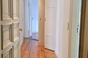 Charmante Komfort-Altbauwohnung im Jugenstilgebäude, 1. OG, bezugsfrei – Sesenheimer Str. 15, 10627 Charlottenburg, Berlin – Vorschaubild 14
