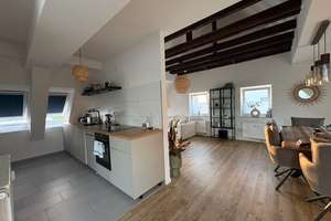 Helle, moderne 4-Zimmer-Dachgeschosswohnung mit großer Dachterrasse