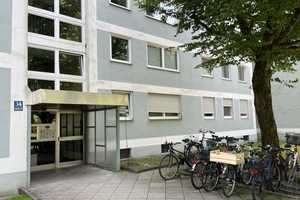 1-Raum-App. möbliert m. sep. Küche u. Bad, ca.34 qm – Engadiner Straße 34, 81475 München – Vorschaubild 2